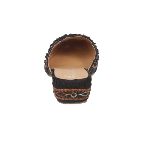 Ashro Embroidery Chinese knot Beads Sandal - Picture 3 of 7